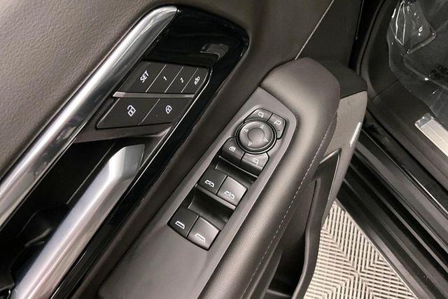 2025 Chevrolet Suburban LT 4x4 - Diesel - Pano Roof - Adaptive Cruise
