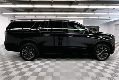 2025 Chevrolet Suburban RST 4x4 - Diesel - Pano Roof - Adaptive Cruise