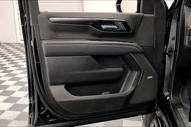 2025 Chevrolet Suburban RST 4x4 - Diesel - Pano Roof - Adaptive Cruise