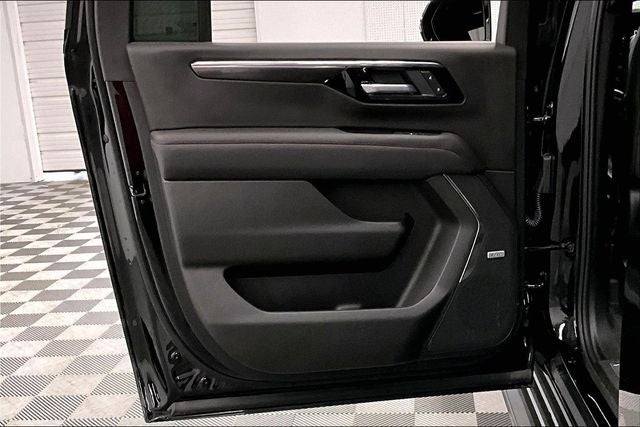 2025 Chevrolet Suburban RST 4x4 - Diesel - Pano Roof - Adaptive Cruise