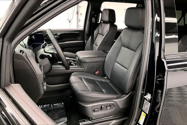 2025 Chevrolet Suburban RST 4x4 - Diesel - Pano Roof - Adaptive Cruise