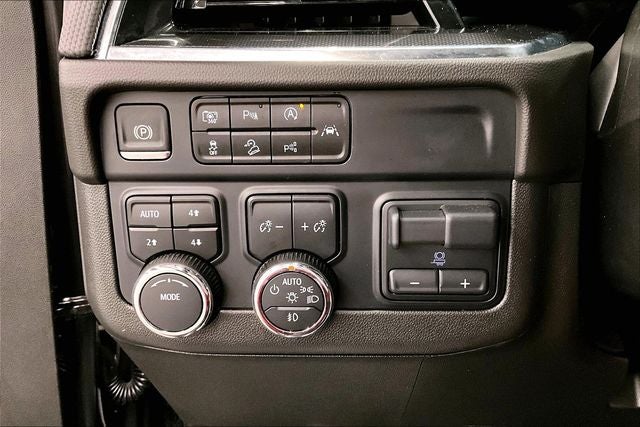 2025 Chevrolet Suburban RST 4x4 - Diesel - Pano Roof - Adaptive Cruise