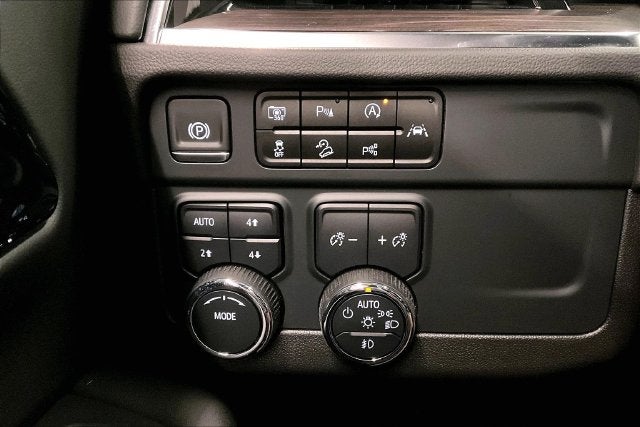 2025 Chevrolet Tahoe Z71 4X4-Adaptive Cruise-Panoramic Roof
