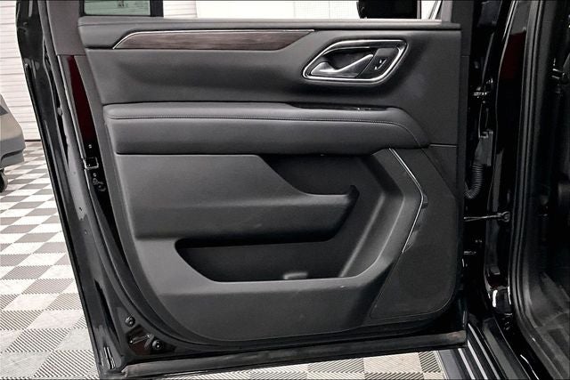 2023 Chevrolet Suburban LS 4x4-Diesel-Blind Spot Detection-20'' Wheels