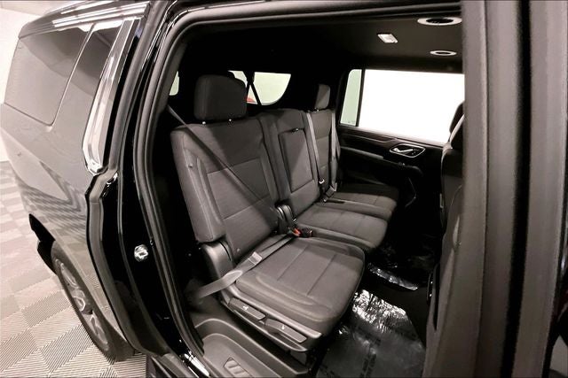 2023 Chevrolet Suburban LS 4x4-Diesel-Blind Spot Detection-20'' Wheels