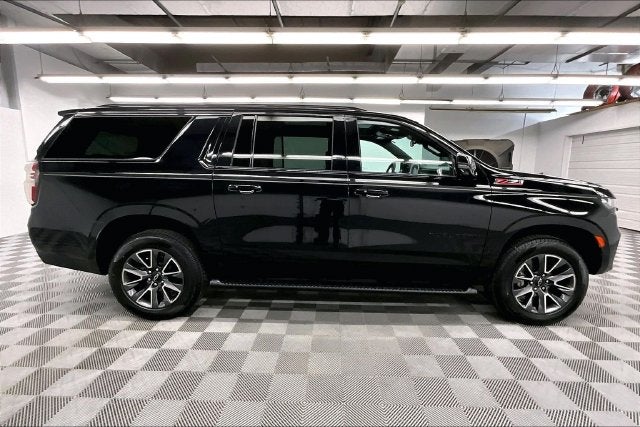 2023 Chevrolet Suburban Z71 4X4-Pano Roof