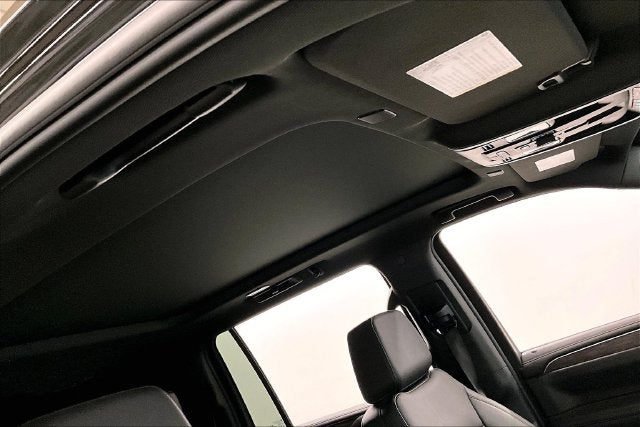 2023 Chevrolet Suburban Z71 4X4-Pano Roof