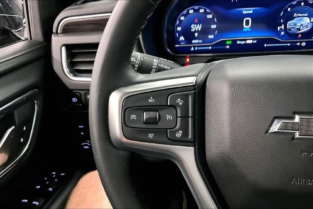 2023 Chevrolet Suburban Z71 4X4-Pano Roof