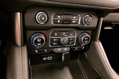 2023 Chevrolet Suburban Z71 4X4-Pano Roof