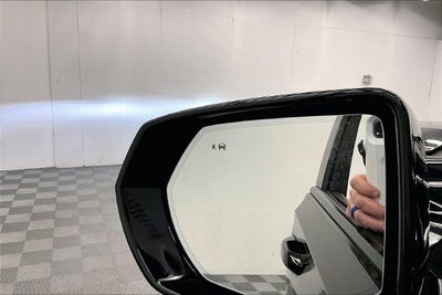 2023 Chevrolet Suburban Z71 4X4-Pano Roof