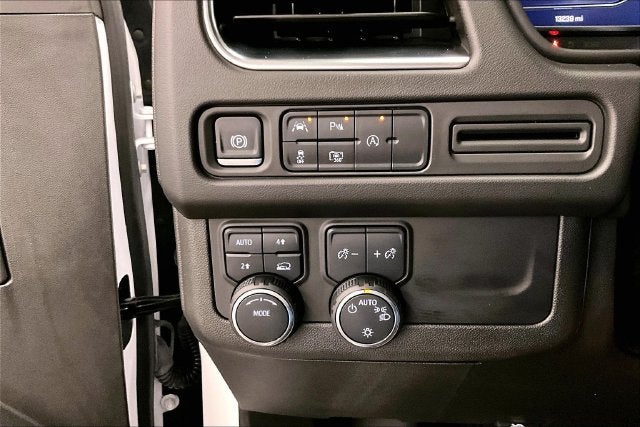 2024 Chevrolet Suburban RST 4x4-Pano Roof-Adaptive Cruise-Htd Leather