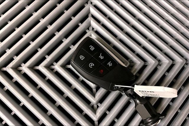 2023 Chevrolet Suburban Premier 4x4 - Htd/Cooled Leather - Blind Spot Detection