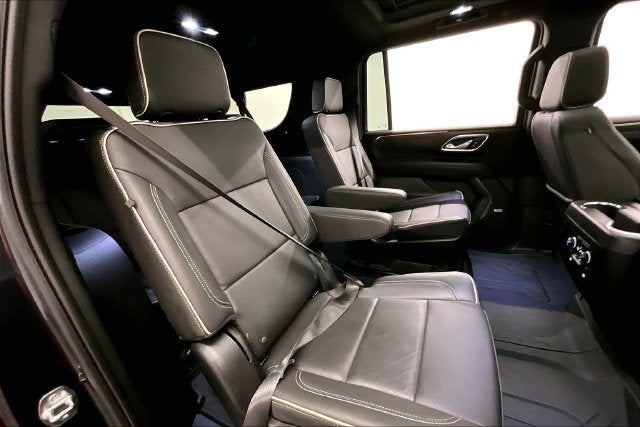 2024 Chevrolet Suburban Premier 4x4-Pano Roof-Htd/Cooled Leather-Blind Spot Monito