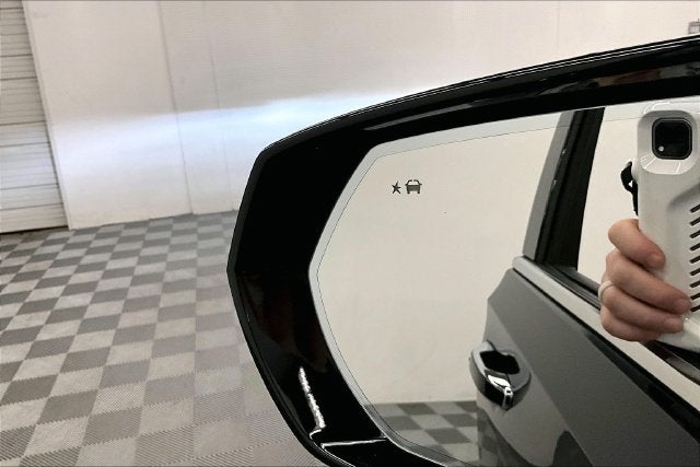 2024 Chevrolet Suburban Premier 4x4-Pano Roof-Htd/Cooled Leather-Blind Spot Monito