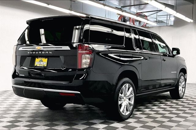 2023 Chevrolet Suburban High Country