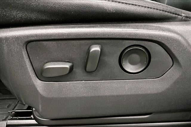 2024 GMC Sierra 3500HD SLT Long Bed - 4x4 - Premium Pkg - Htd/Cooled Leather