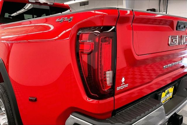 2023 GMC Sierra 3500HD SLT Long Bed - 4x4 - Diesel - Dually - Sunroof
