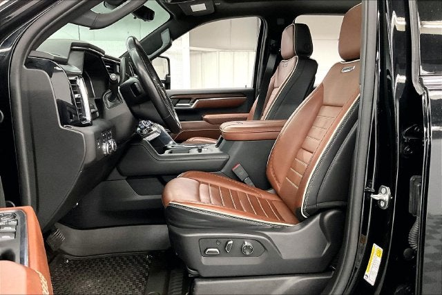 2024 GMC Sierra 3500HD Denali Ultimate 4x4-Diesel-Sunroof-Htd/Cooled Massaging Leather
