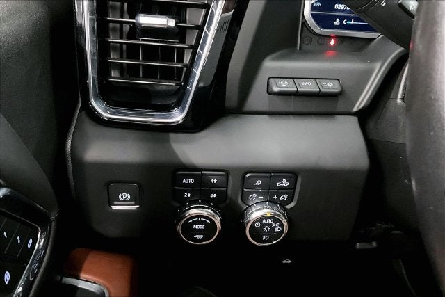 2024 GMC Sierra 3500HD Denali Ultimate 4x4-Diesel-Sunroof-Htd/Cooled Massaging Leather