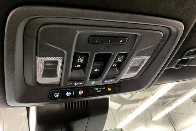 2024 GMC Sierra 3500HD Denali Ultimate 4x4-Diesel-Sunroof-Htd/Cooled Massaging Leather