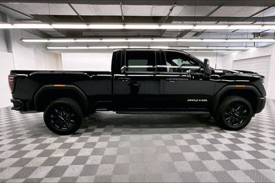 2025 GMC Sierra 2500HD AT4