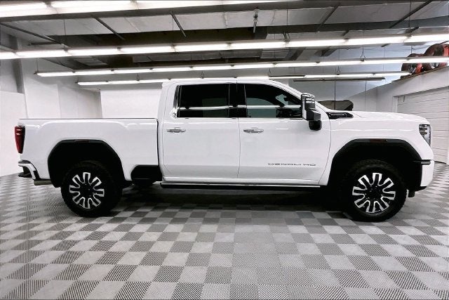 2025 GMC Sierra 2500HD Denali Ultimate 4X4-Diesel-5th Wheel