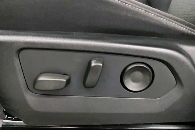 2024 GMC Canyon Elevation 4x4 - Sunroof - Adaptive Cruise - Htd Seats