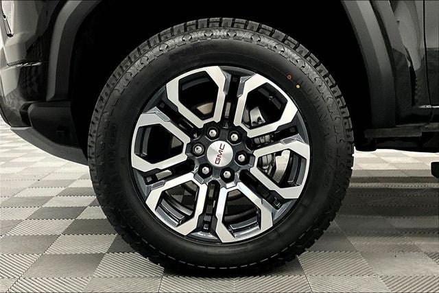 2023 GMC Canyon AT4 4x4 - Premium Pkg - Sunroof - Htd/Cooled Leather