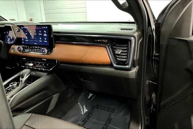2023 GMC Canyon AT4 4x4 - Premium Pkg - Sunroof - Htd/Cooled Leather
