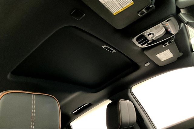 2023 GMC Canyon AT4 4x4 - Premium Pkg - Sunroof - Htd/Cooled Leather