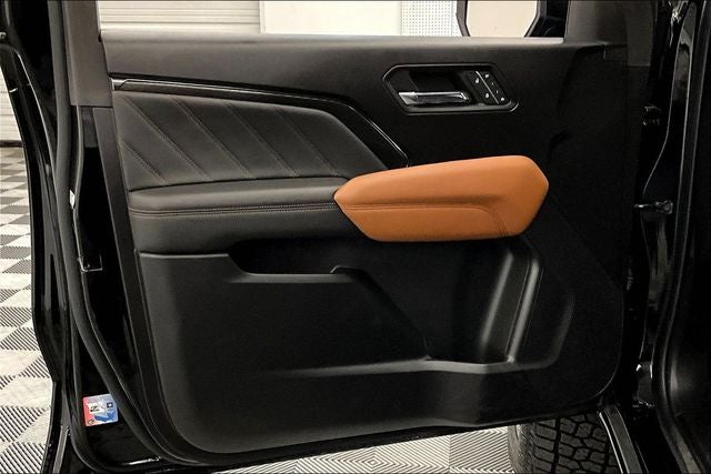 2023 GMC Canyon AT4 4x4 - Premium Pkg - Sunroof - Htd/Cooled Leather