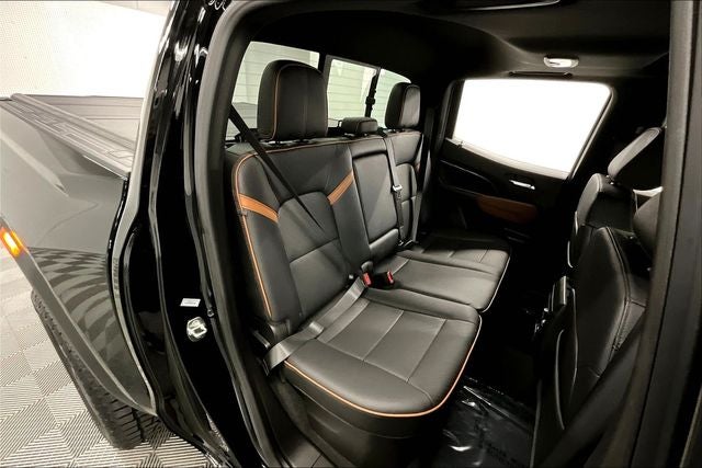 2023 GMC Canyon AT4 4x4 - Premium Pkg - Sunroof - Htd/Cooled Leather