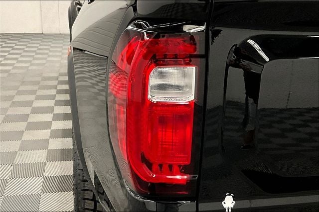 2023 GMC Canyon AT4 4x4 - Premium Pkg - Sunroof - Htd/Cooled Leather