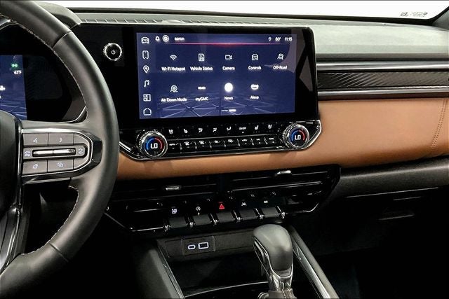 2023 GMC Canyon AT4 4x4 - Premium Pkg - Sunroof - Htd/Cooled Leather