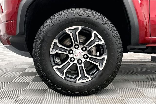 2024 GMC Canyon AT4 4x4 - Premium Pkg - Htd/Cooled Leather