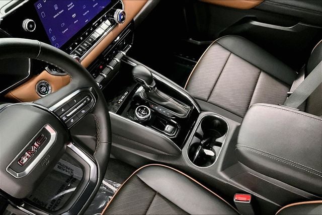 2024 GMC Canyon AT4 4x4 - Premium Pkg - Htd/Cooled Leather