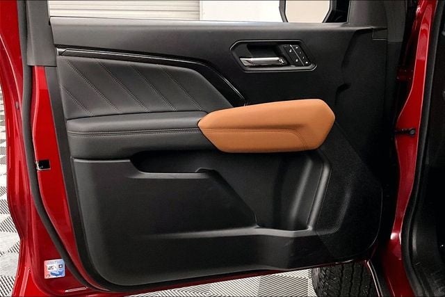 2024 GMC Canyon AT4 4x4 - Premium Pkg - Htd/Cooled Leather