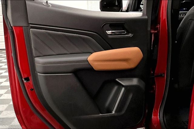2024 GMC Canyon AT4 4x4 - Premium Pkg - Htd/Cooled Leather