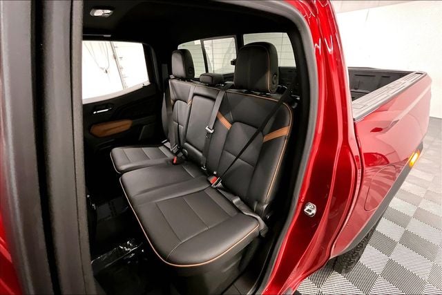 2024 GMC Canyon AT4 4x4 - Premium Pkg - Htd/Cooled Leather