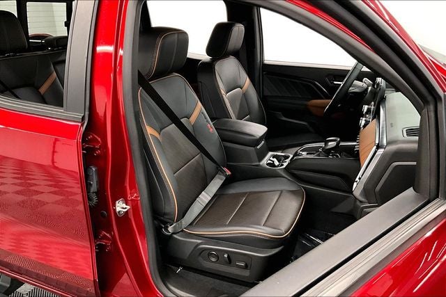 2024 GMC Canyon AT4 4x4 - Premium Pkg - Htd/Cooled Leather