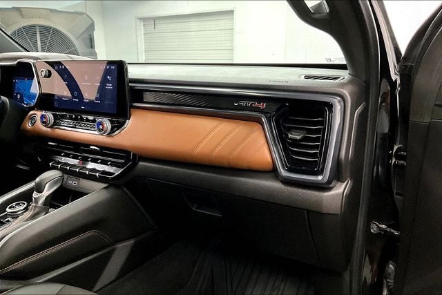 2024 GMC Canyon AT4 4X4 - Sunroof - Htd Seats - Remote Start
