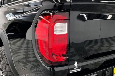 2024 GMC Canyon AT4 4X4 - Sunroof - Htd Seats - Remote Start