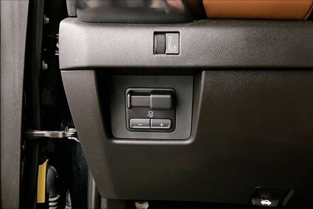 2024 GMC Canyon AT4 4X4 - Sunroof - Htd Seats - Remote Start
