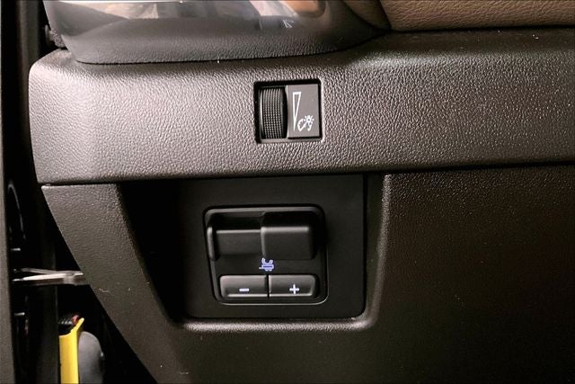 2024 GMC Canyon Denali 4x4 - Sunroof - Htd/Cooled Leather - Adaptive Crui
