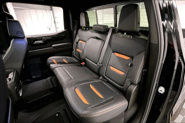 2023 GMC Sierra 1500 AT4 4x4 - Turbodiesel - Sunroof - Htd/Cooled Leather