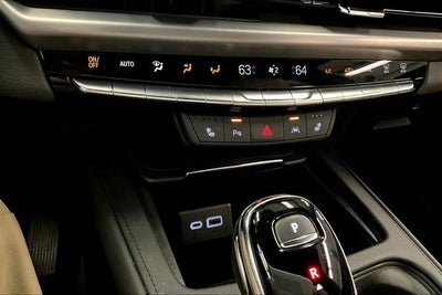 2024 Cadillac XT4 Luxury AWD - Htd Seats - Blind Spot Detection