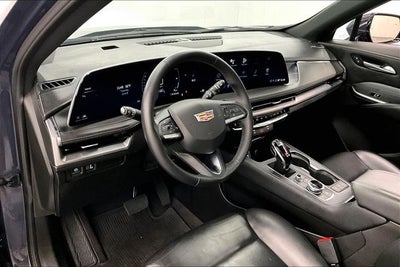 2024 Cadillac XT4 Premium Luxury