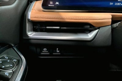 2024 Cadillac XT4 Premium Luxury AWD-Heated/Cooled Massaging Seats-Sunroof