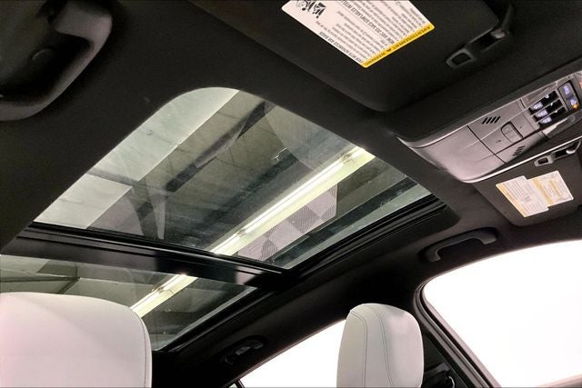 2024 Cadillac XT4 Sport AWD - Pano Roof - Htd/Cooled Massaging Leather