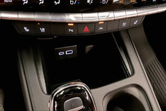 2024 Cadillac XT4 Sport AWD-Pano Roof-Htd/Cooled Massaging Leather